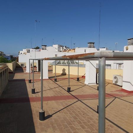 Misterhost San Bernardo Jardines De Murillo Sevilla Bagian luar foto